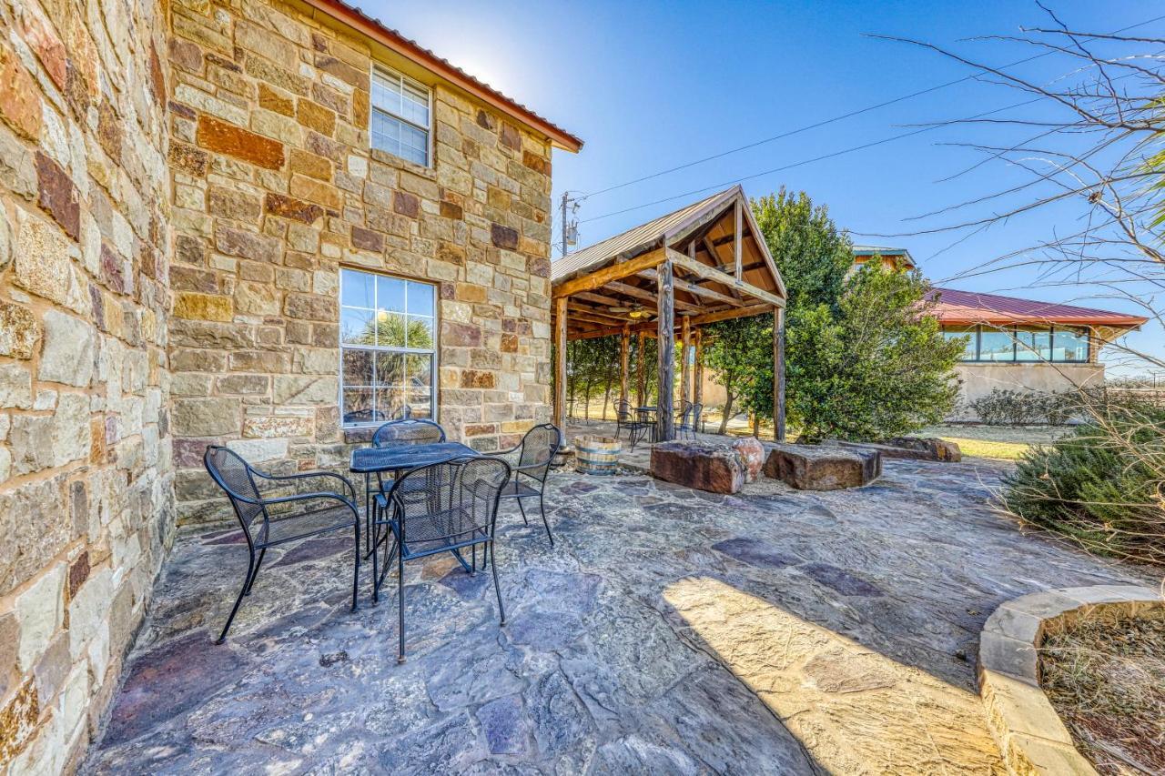 The Olive @ Mendelbaum Winery Guest Cabins Hotel Fredericksburg Kültér fotó