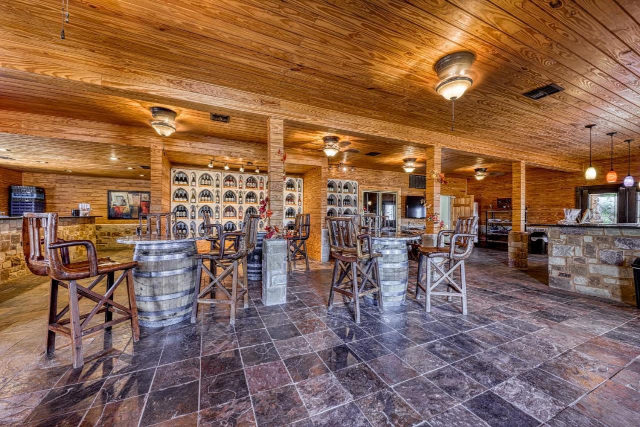 The Olive @ Mendelbaum Winery Guest Cabins Hotel Fredericksburg Kültér fotó