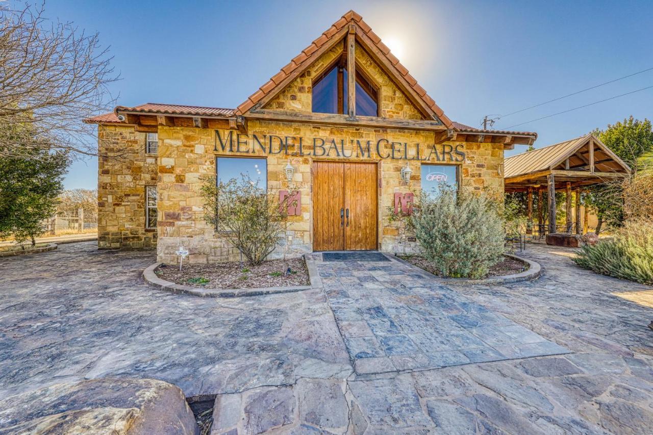 The Olive @ Mendelbaum Winery Guest Cabins Hotel Fredericksburg Kültér fotó