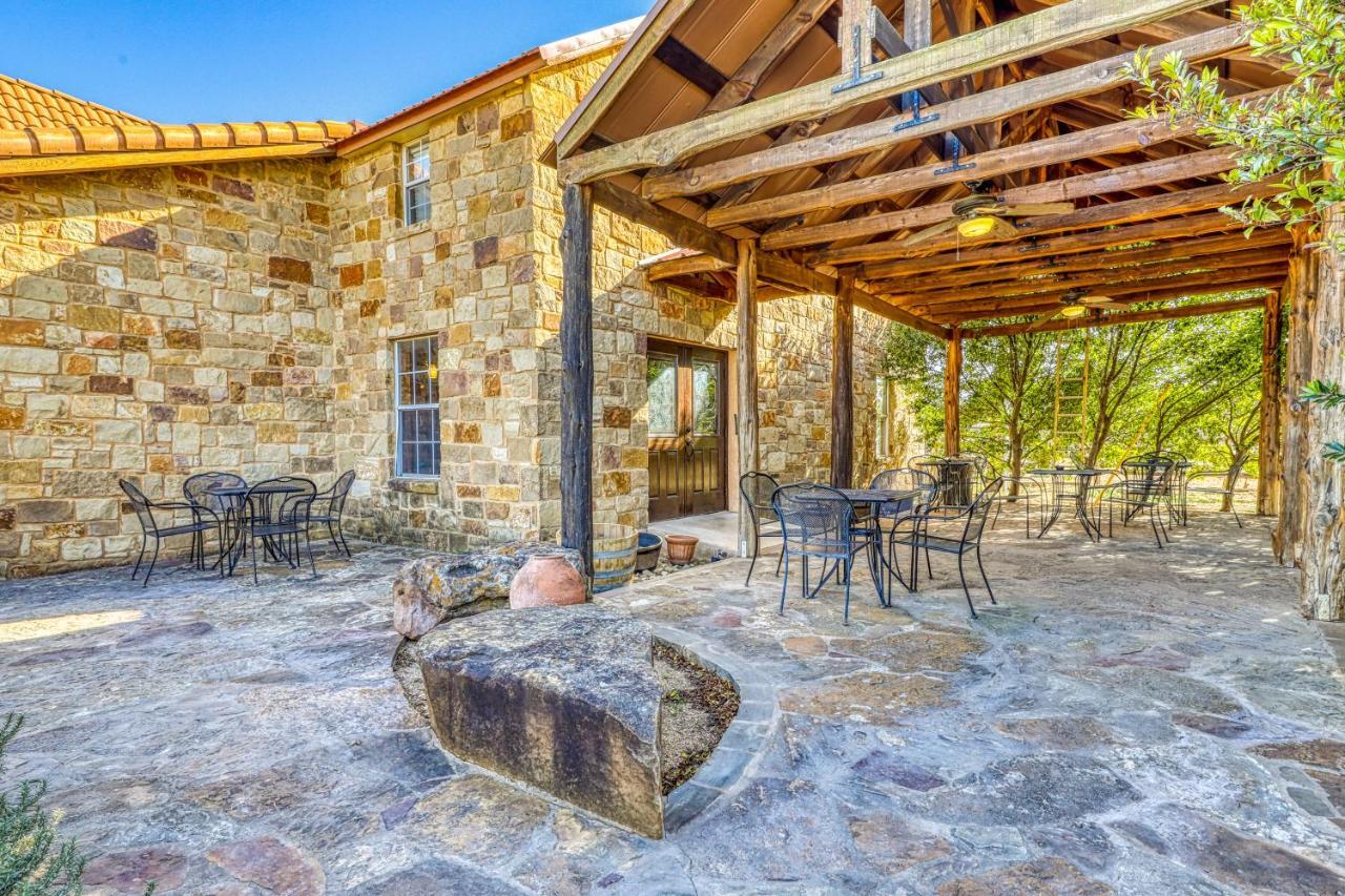 The Olive @ Mendelbaum Winery Guest Cabins Hotel Fredericksburg Kültér fotó